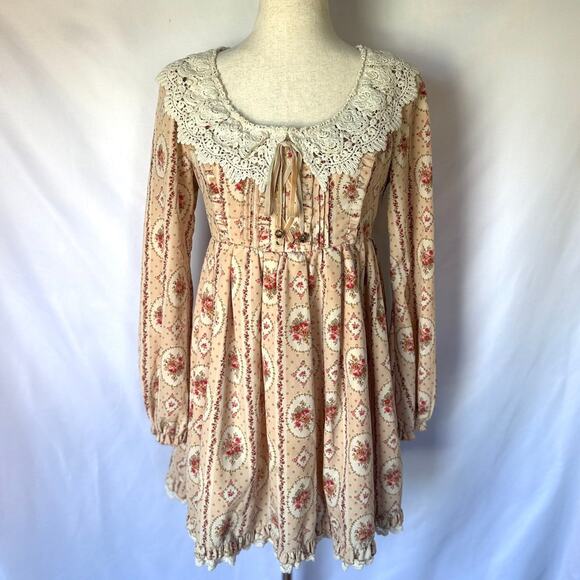 Liz Lisa J-fashion Victorian Rose Cameo Wide Lace Collar Pink Dress S-M - Picture 1 of 10